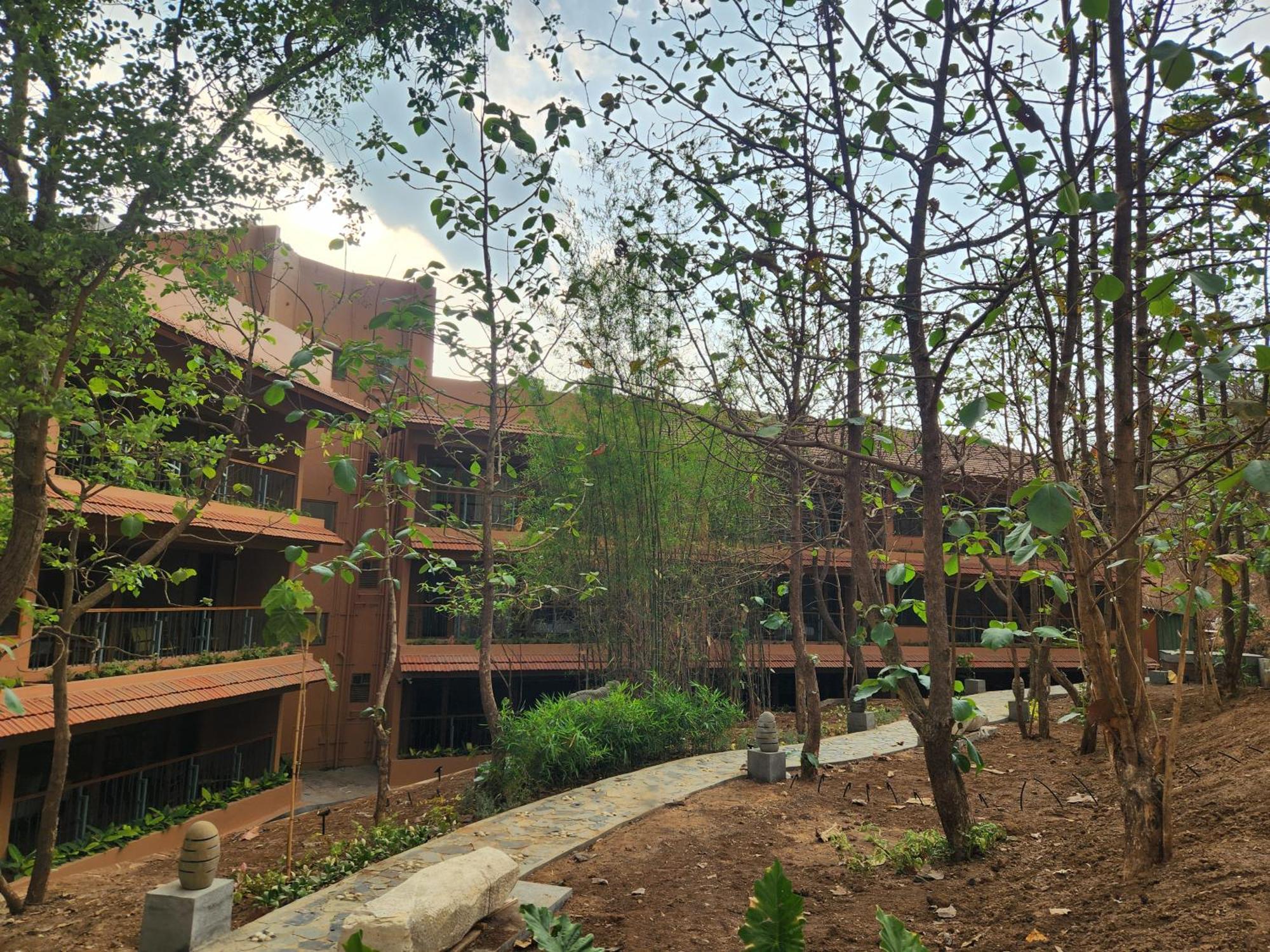 The Foresta Resort ,Mulshi Paud Экстерьер фото